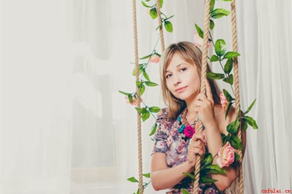 喜欢的女生让我给她介绍男朋友，该怎么自荐？