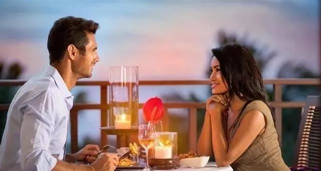 不会泡妞怎么办？学会这些技巧，你就是撩妹高手