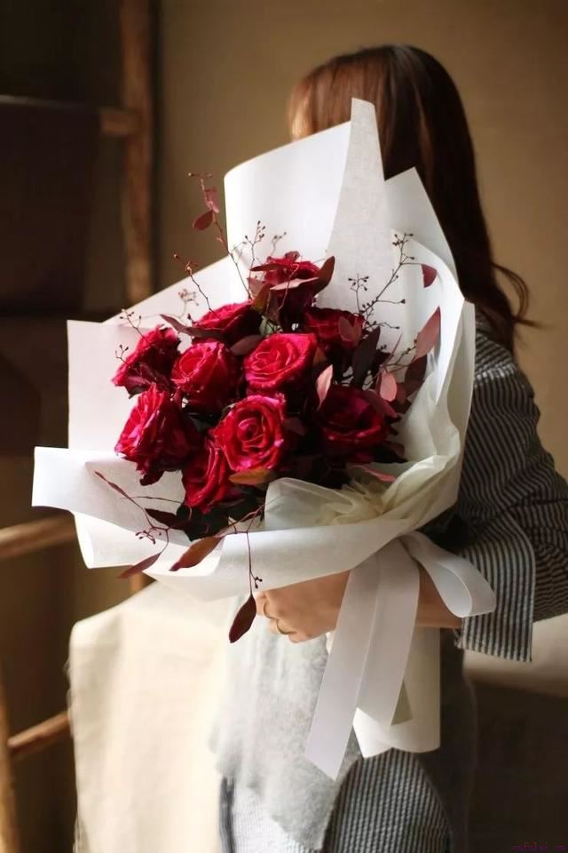 情人节为什么送花，告诉你5个理由！