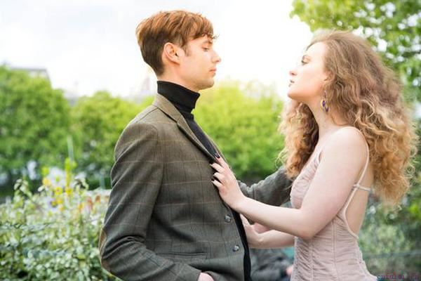 分手后还能做朋友吗?情人还能做回朋友吗