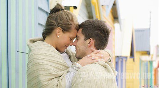 男生喜欢女生的暗示 谁说男生不会主动