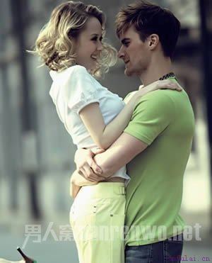 约会时如何吻女生而不被拒绝