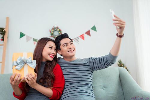 敢对你做这三件事的男人，说明他对你是真爱，装不装不出来！