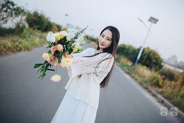 女生喜欢男生有什么暗示 这些表现真的是喜欢吗