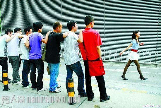 怎么和初次见面的女生搭讪呢？