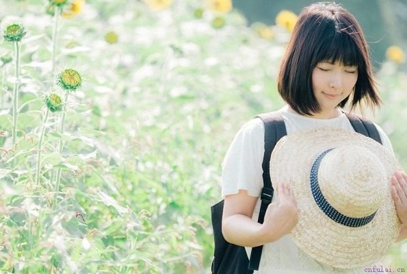 女生喜欢一个男生会有哪些典型表现？