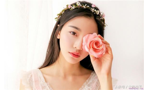 怎样找话题和女生聊天？学会这五点让你成为高手