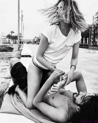 帮你搭讪成功的五个“放电”技巧