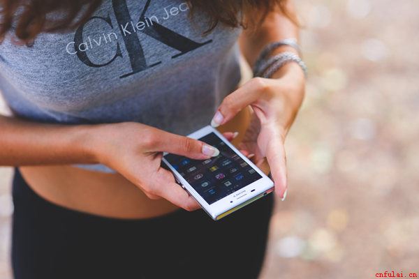 和女生聊天突然不回复了怎么办？3个技巧轻松搞定她！