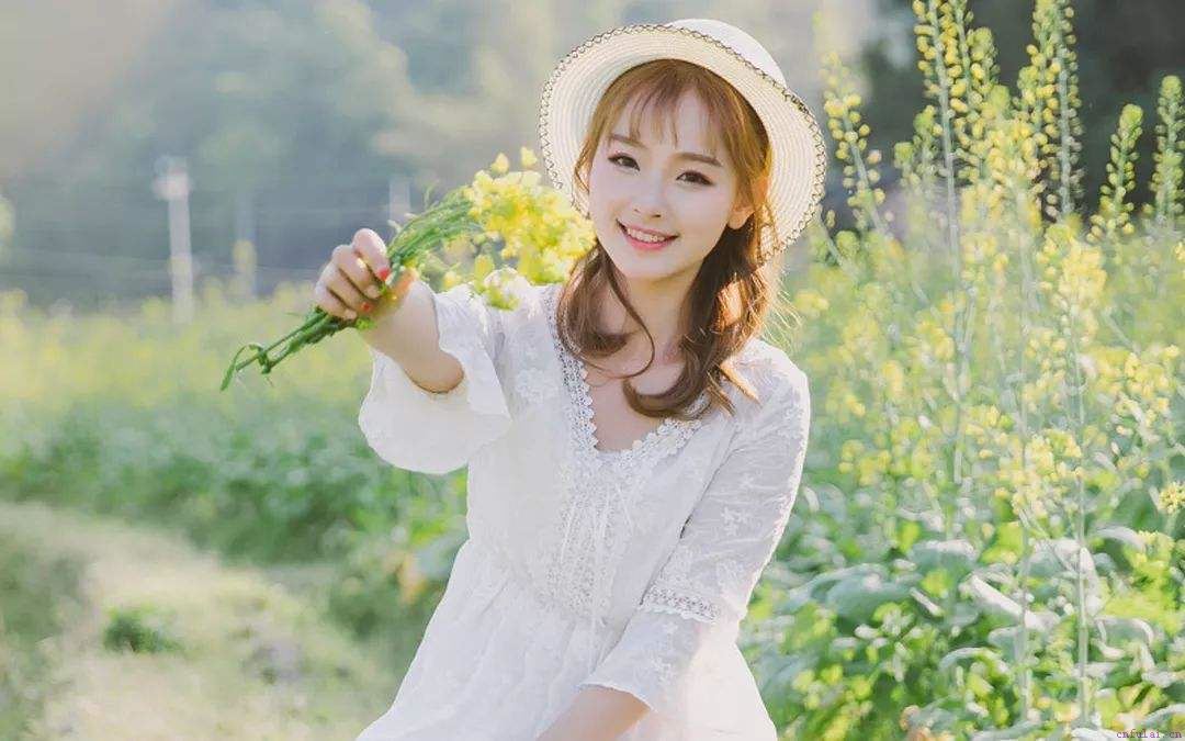 怎么让女生主动找你聊天？教你这几招