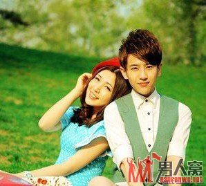 看女孩子的小动作猜她的心思