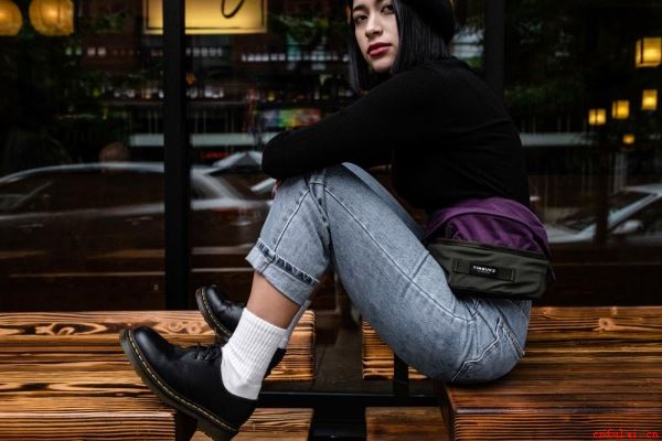 3招教你怎么跟女生聊天 90%女生都能聊下去！