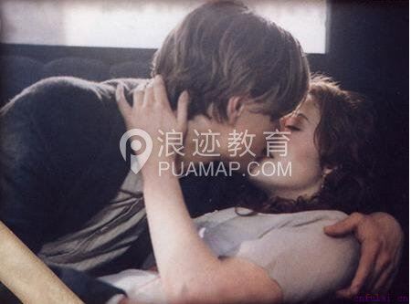 女生答应做你女朋友之后,但是却不像恋人