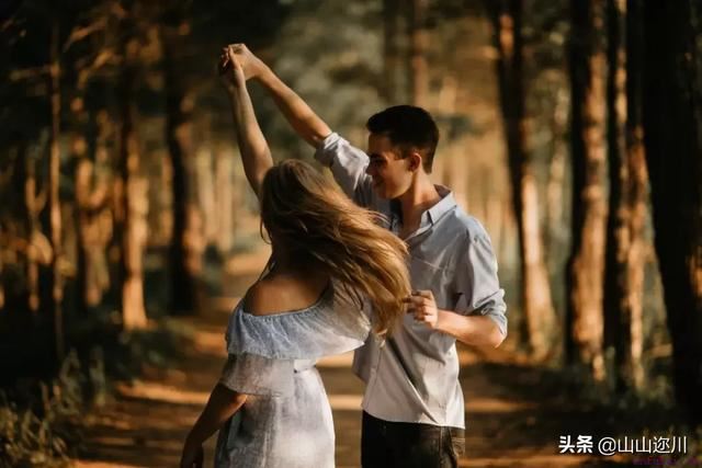怎么追女生？把这几件事做对，轻轻松松脱单