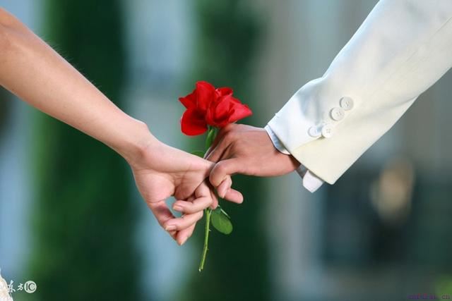 一个牛人的精彩的泡妞聊天记录，必须要学着