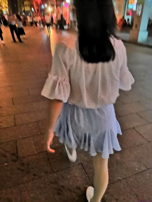 看了高手的泡妞方法，直言学不来，太难了