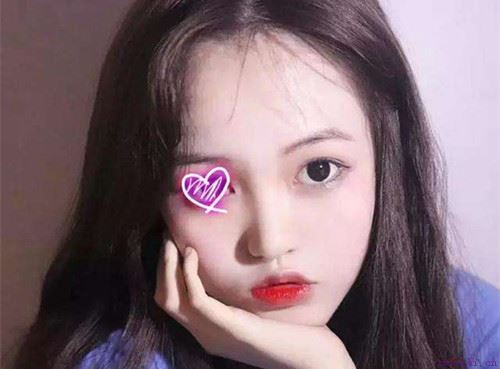 跟女生说情话她不回我,怎么说情话女生不反感