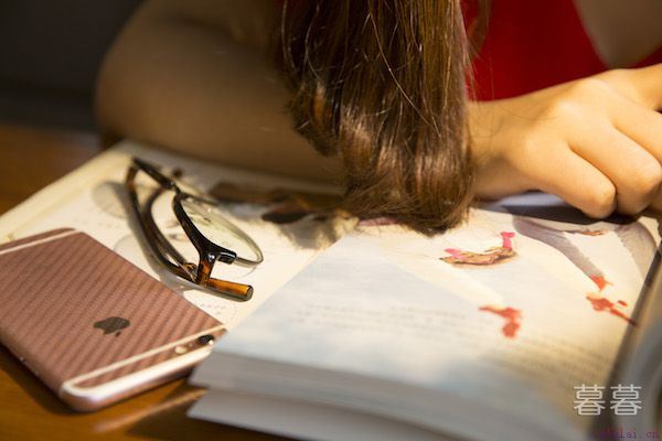 无聊想发个朋友圈 这些句子都能给自己加油充电