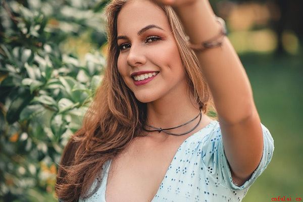 刚加上的女生该怎么聊？教你如何避免尬聊冷场！