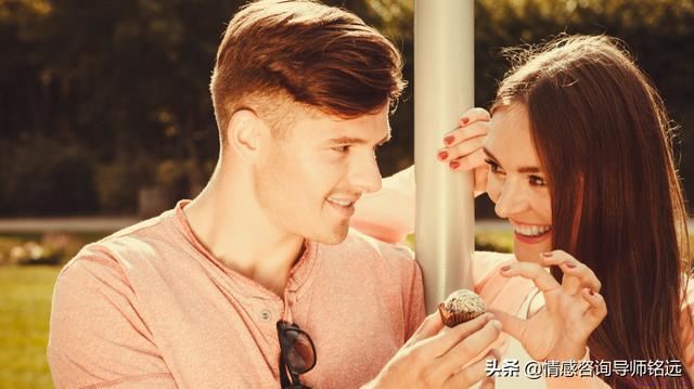 恋爱过程中怎么观察女生对你有没有心动