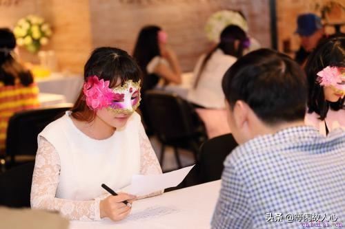 相亲第一次见面，应该如何聊天，聊些什么