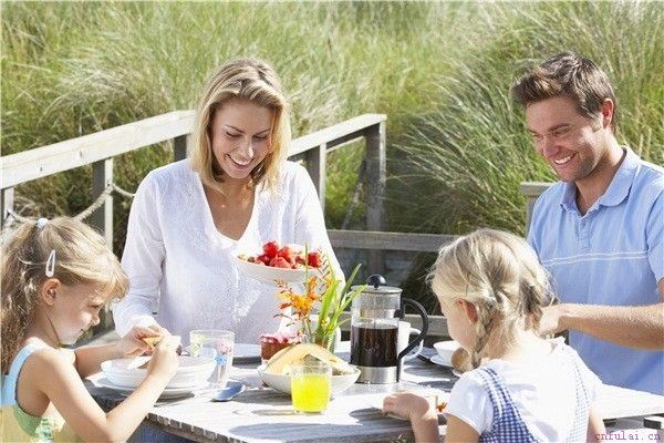 婚姻不幸福要不要离婚?结婚不幸福应该离婚吗