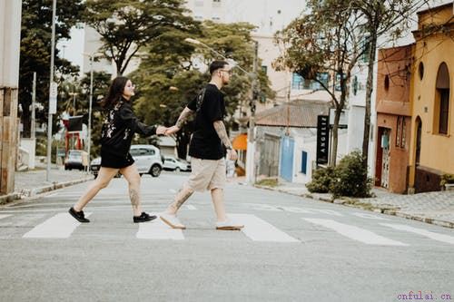 夫妻感情淡薄的表现,怎样修复夫妻关系